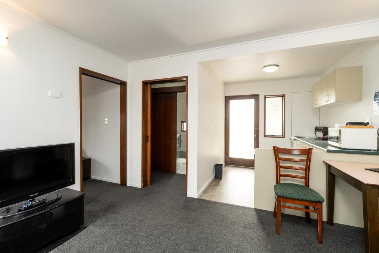 Centennial Court Hotel Alexandra Extérieur photo